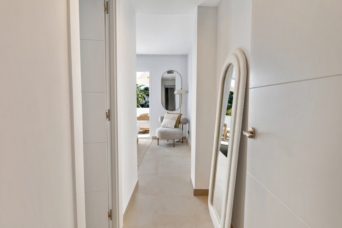 2 Bed Apartment for sale in La Quinta Costa Del Sol, Málaga, Spain