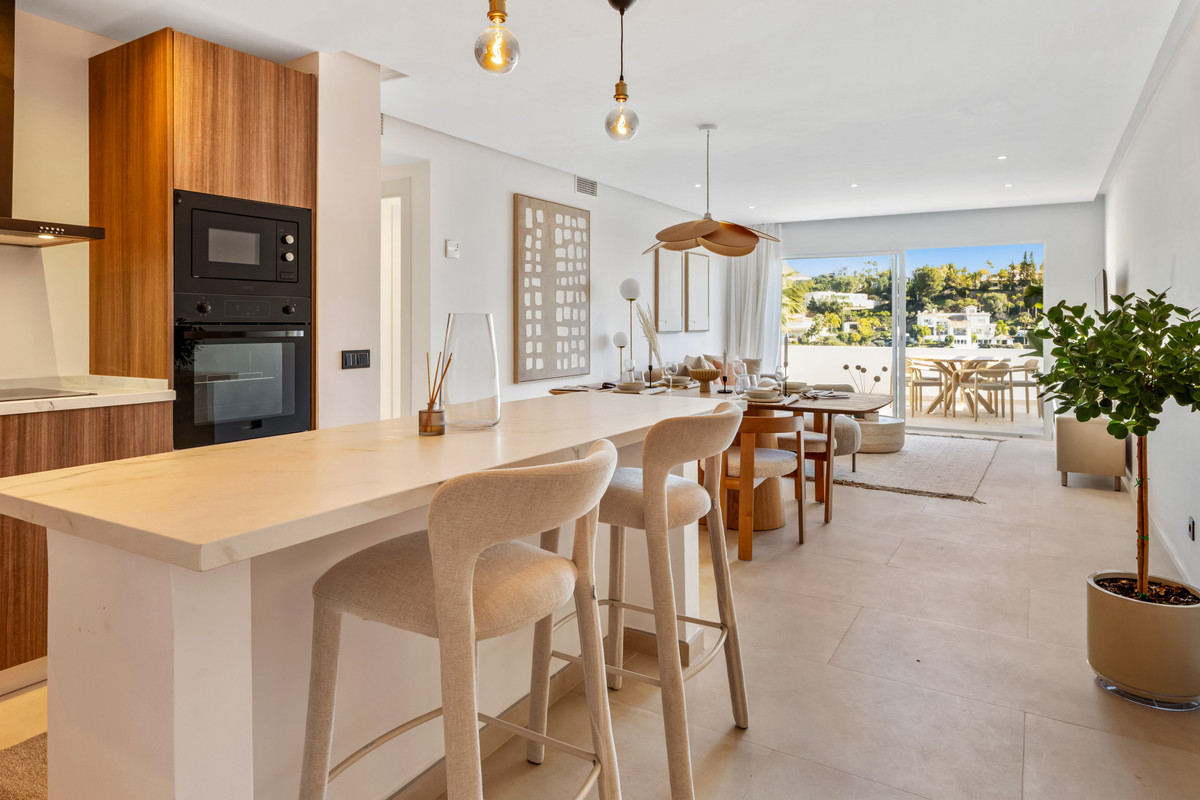2 Bed Apartment for sale in La Quinta Costa Del Sol, Málaga, Spain