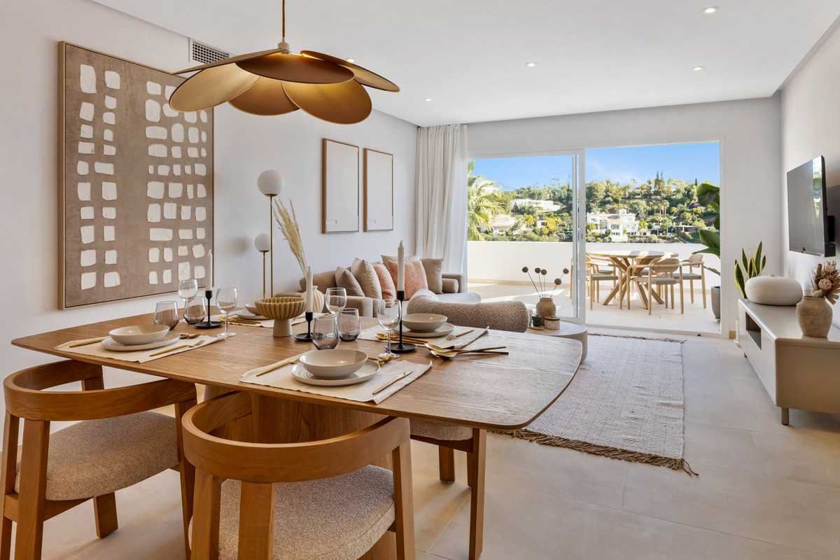 2 Bed Apartment for sale in La Quinta Costa Del Sol, Málaga, Spain