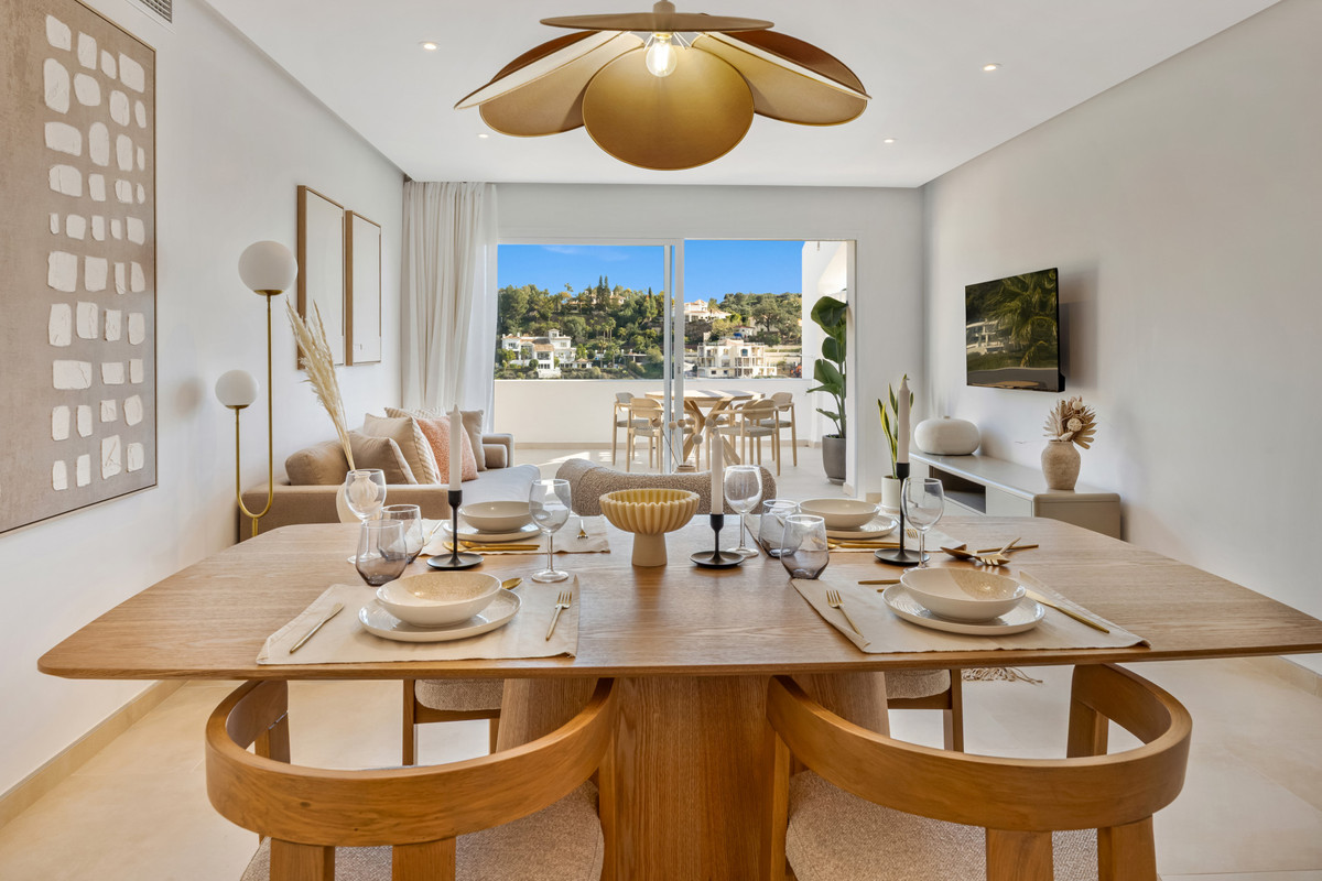 2 Bed Apartment for sale in La Quinta Costa Del Sol, Málaga, Spain