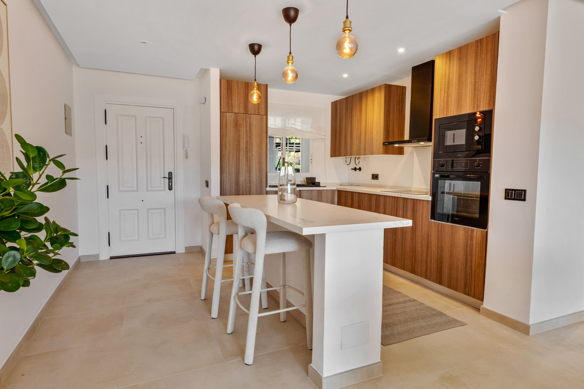 2 Bed Apartment for sale in La Quinta Costa Del Sol, Málaga, Spain