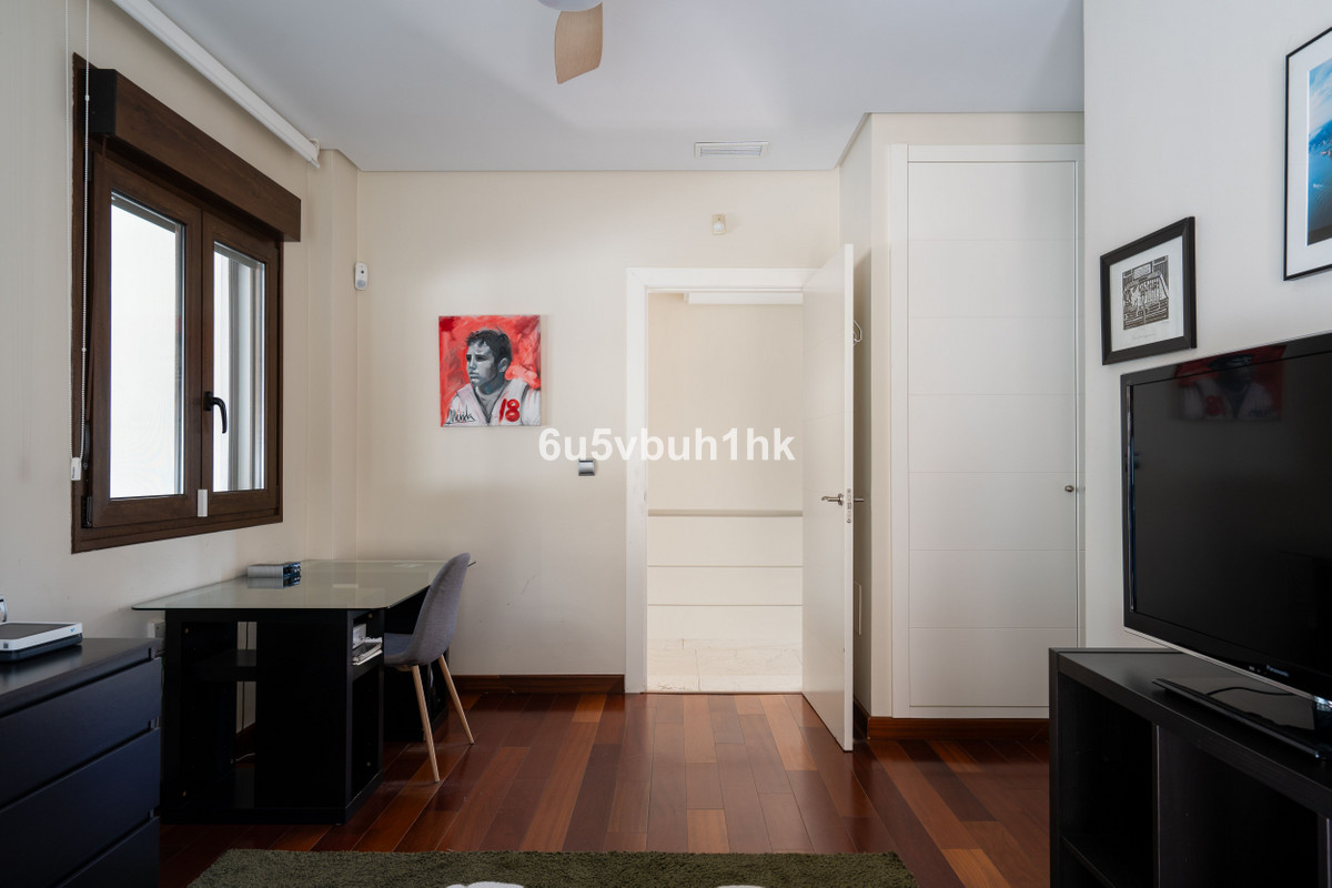 Se vende Adosada de 6 dormitorios en Costa Del Sol, Málaga, España