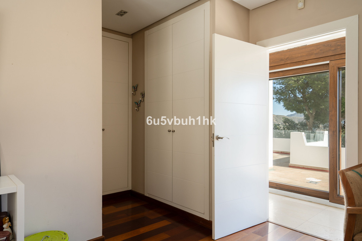 Se vende Adosada de 6 dormitorios en Costa Del Sol, Málaga, España