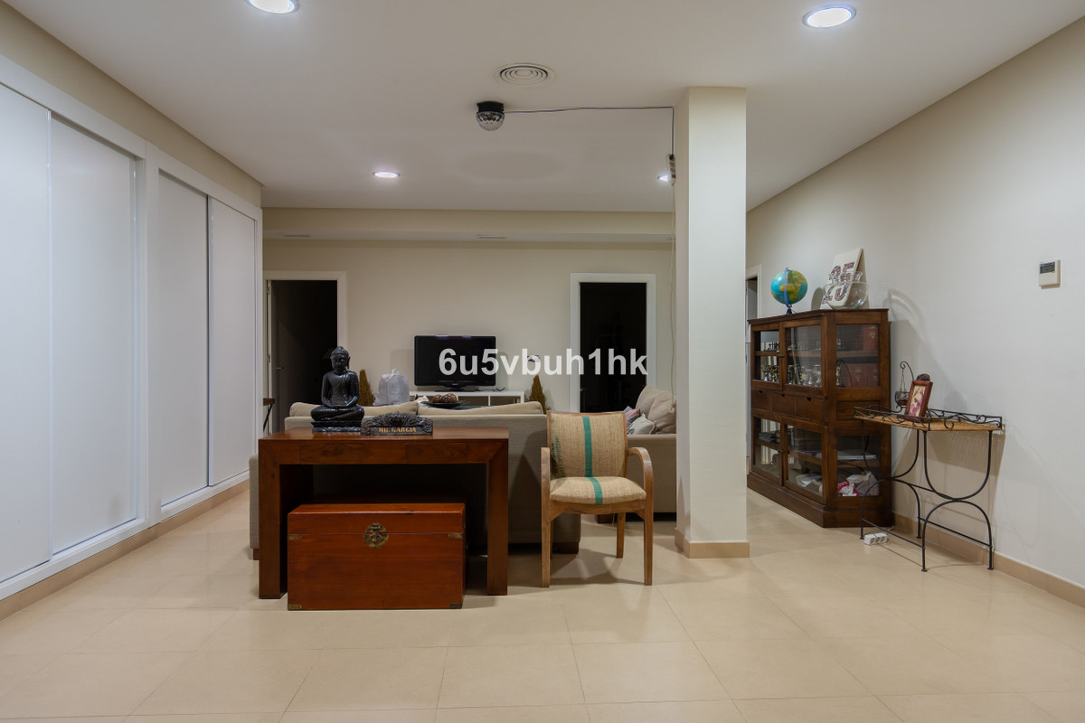 Se vende Adosada de 6 dormitorios en Costa Del Sol, Málaga, España