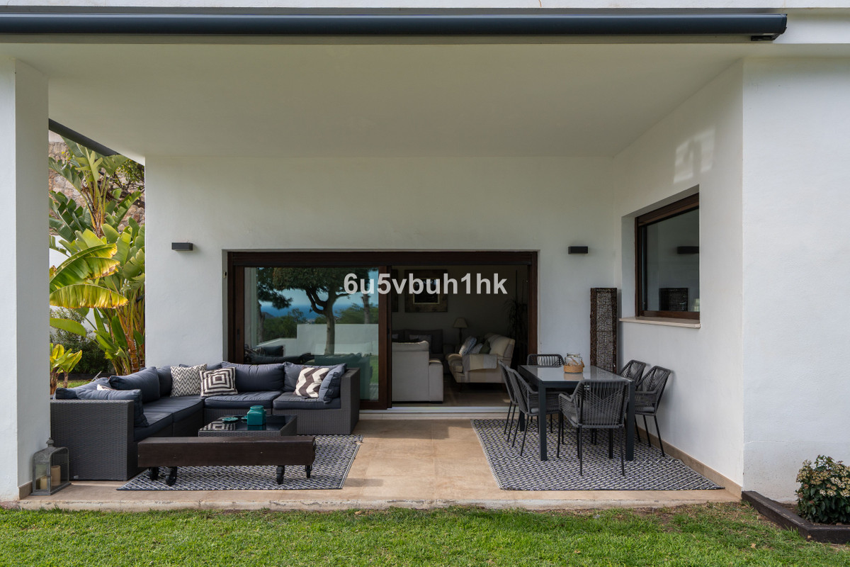 Se vende Adosada de 6 dormitorios en Costa Del Sol, Málaga, España