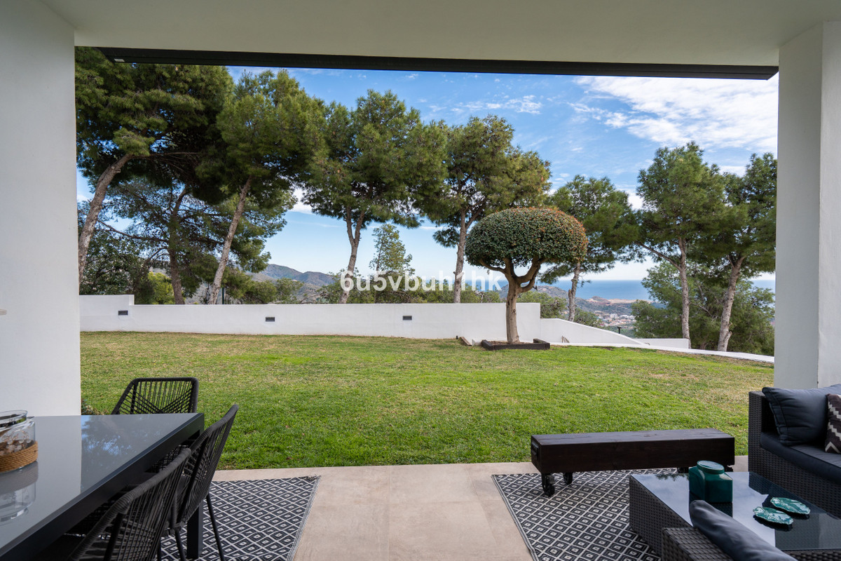 Se vende Adosada de 6 dormitorios en Costa Del Sol, Málaga, España