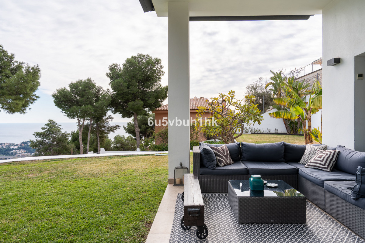Se vende Adosada de 6 dormitorios en Costa Del Sol, Málaga, España
