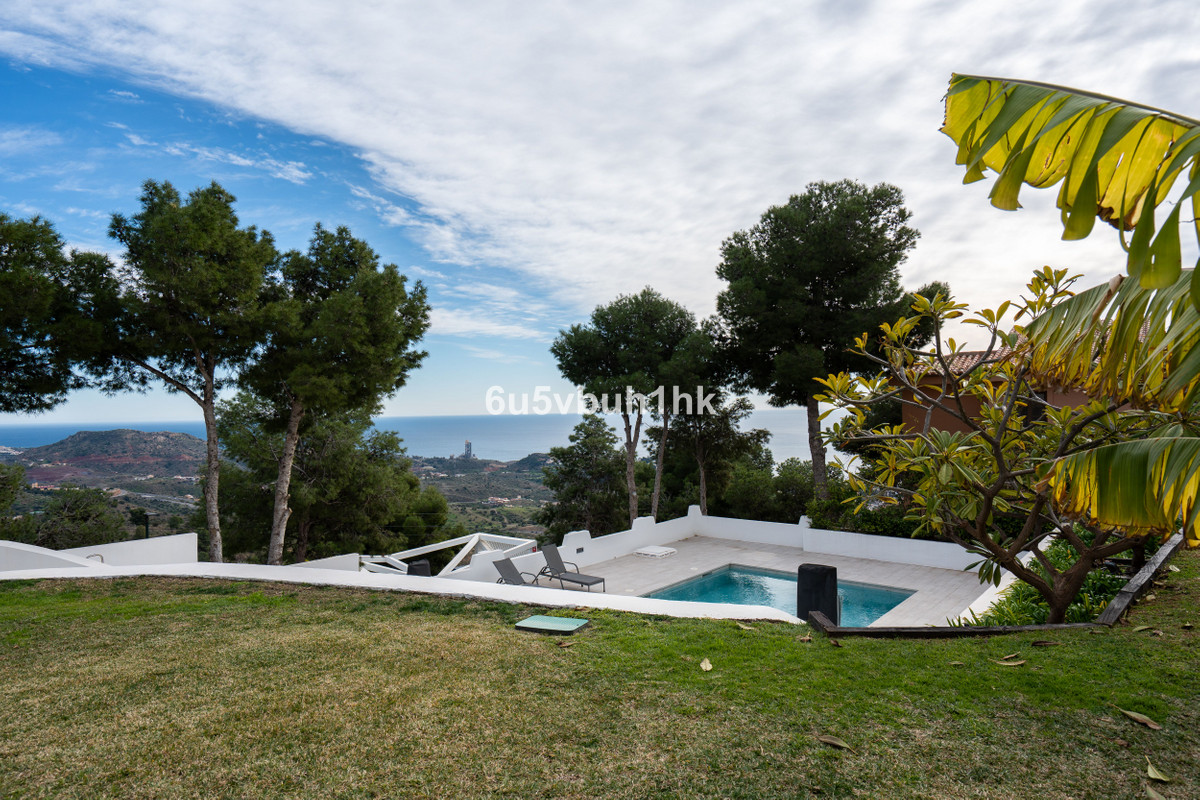 Se vende Adosada de 6 dormitorios en Costa Del Sol, Málaga, España
