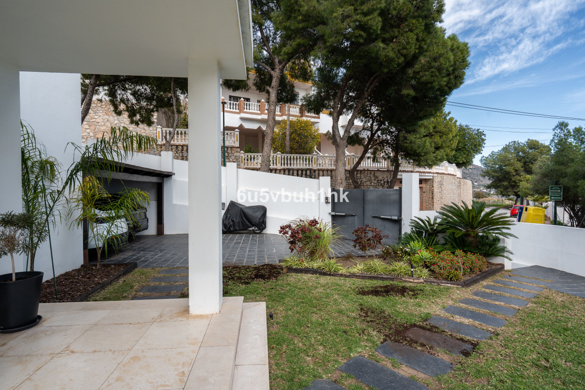 Se vende Adosada de 6 dormitorios en Costa Del Sol, Málaga, España