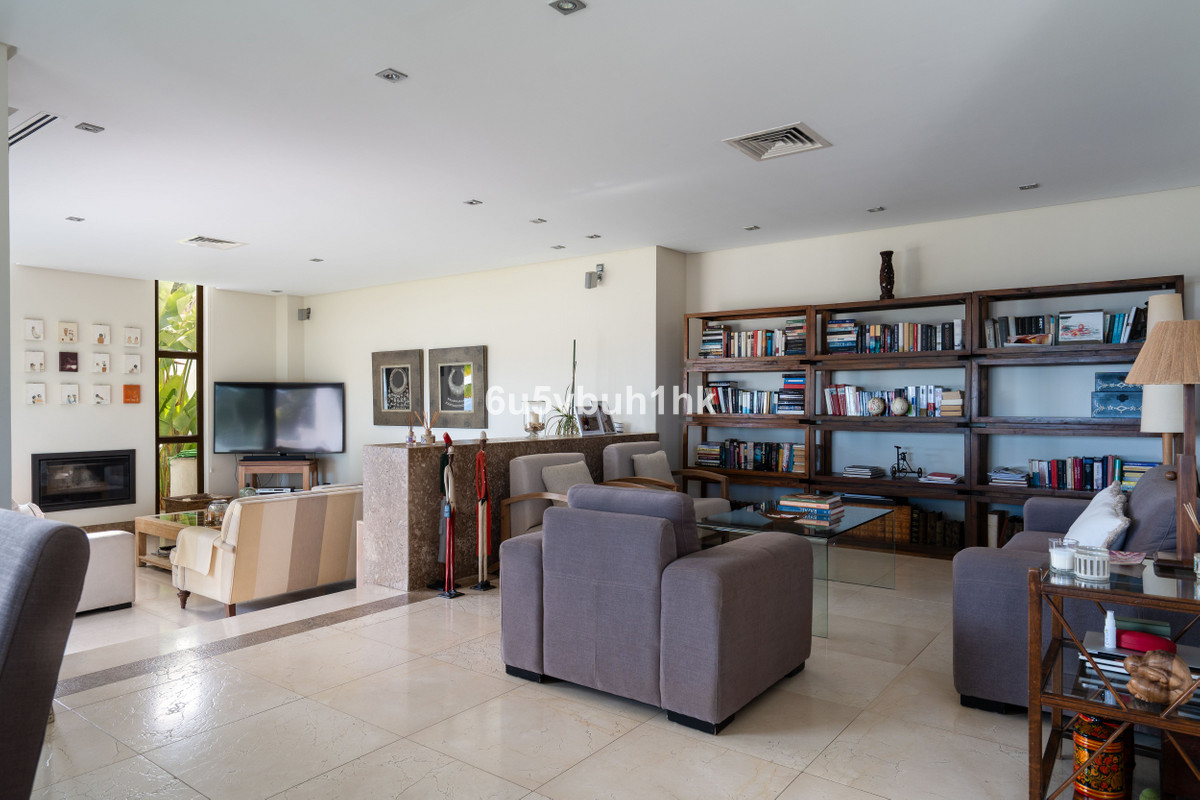 Se vende Adosada de 6 dormitorios en Costa Del Sol, Málaga, España