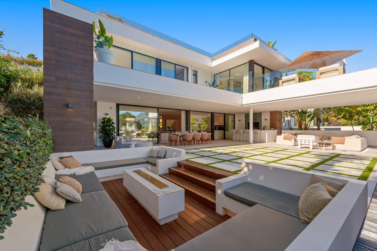 Se vende Villa - Chalet de 5 dormitorios en Costa Del Sol, Málaga, España