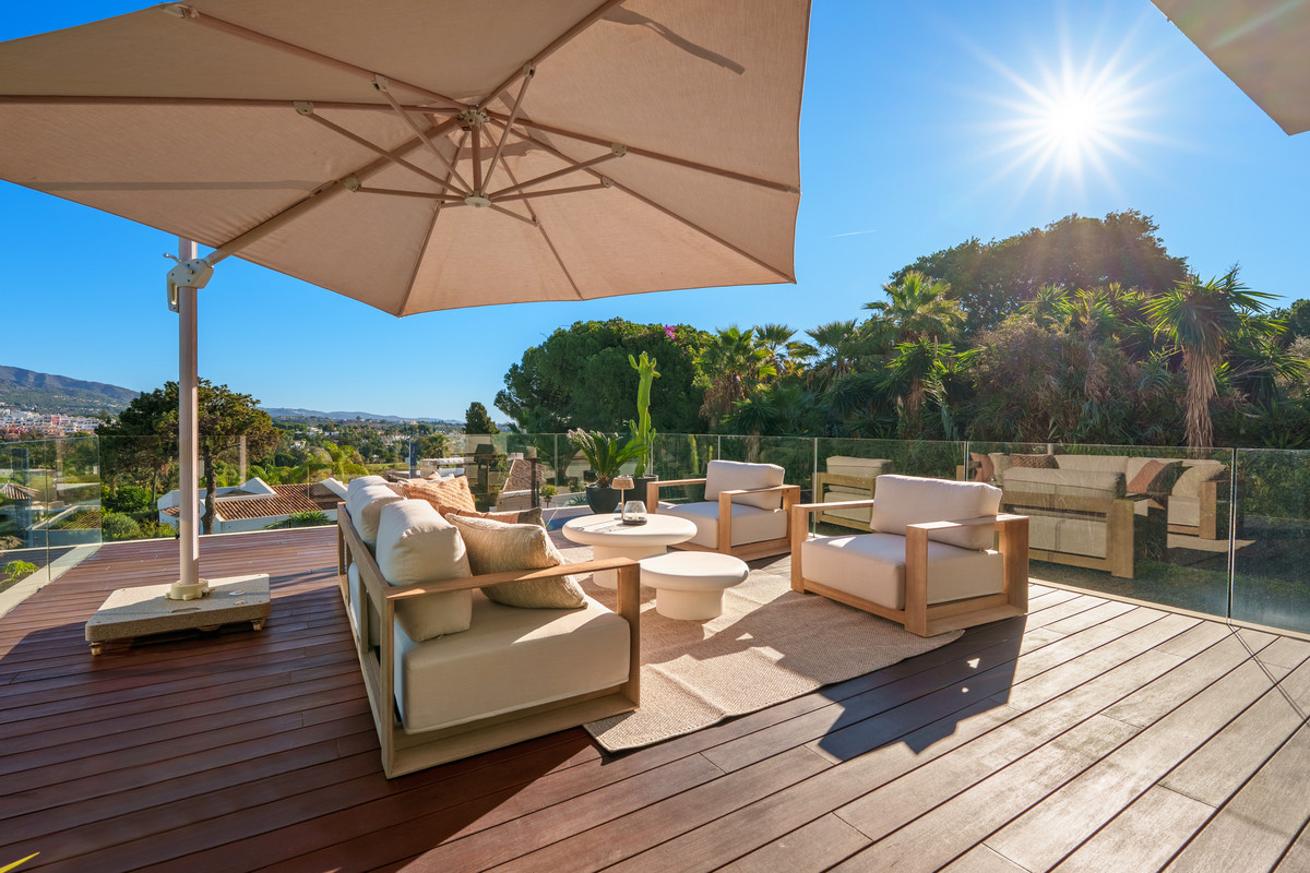 Se vende Villa - Chalet de 5 dormitorios en Costa Del Sol, Málaga, España