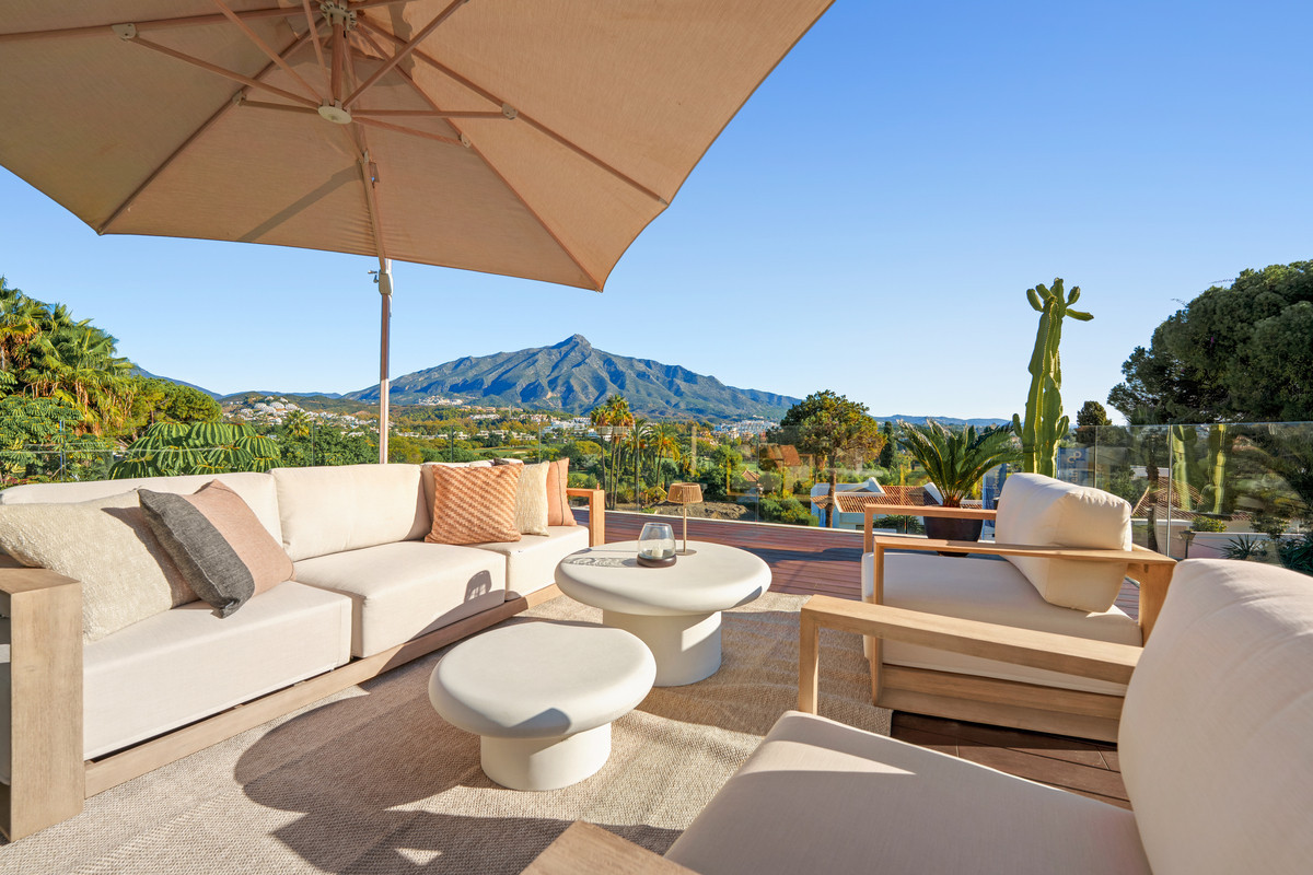 Se vende Villa - Chalet de 5 dormitorios en Costa Del Sol, Málaga, España