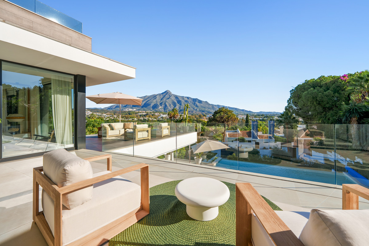 Se vende Villa - Chalet de 5 dormitorios en Costa Del Sol, Málaga, España