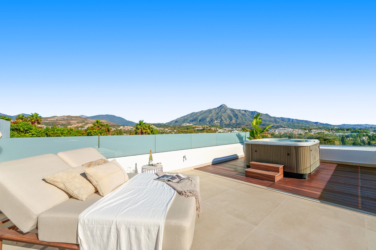 Se vende Villa - Chalet de 5 dormitorios en Costa Del Sol, Málaga, España