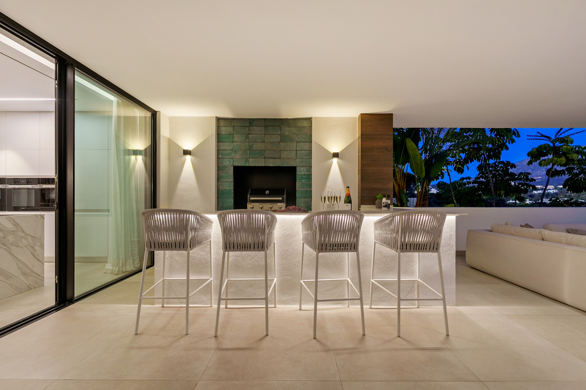 Se vende Villa - Chalet de 5 dormitorios en Costa Del Sol, Málaga, España