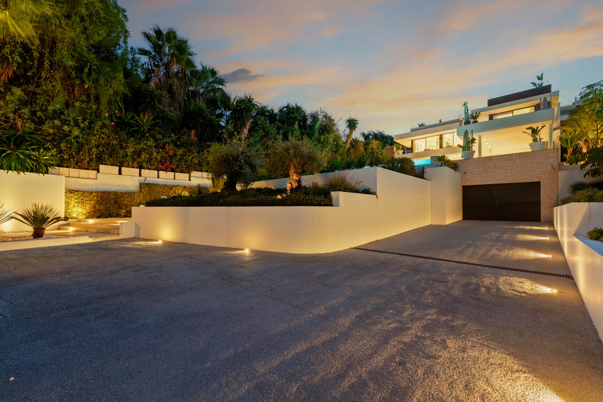 Se vende Villa - Chalet de 5 dormitorios en Costa Del Sol, Málaga, España