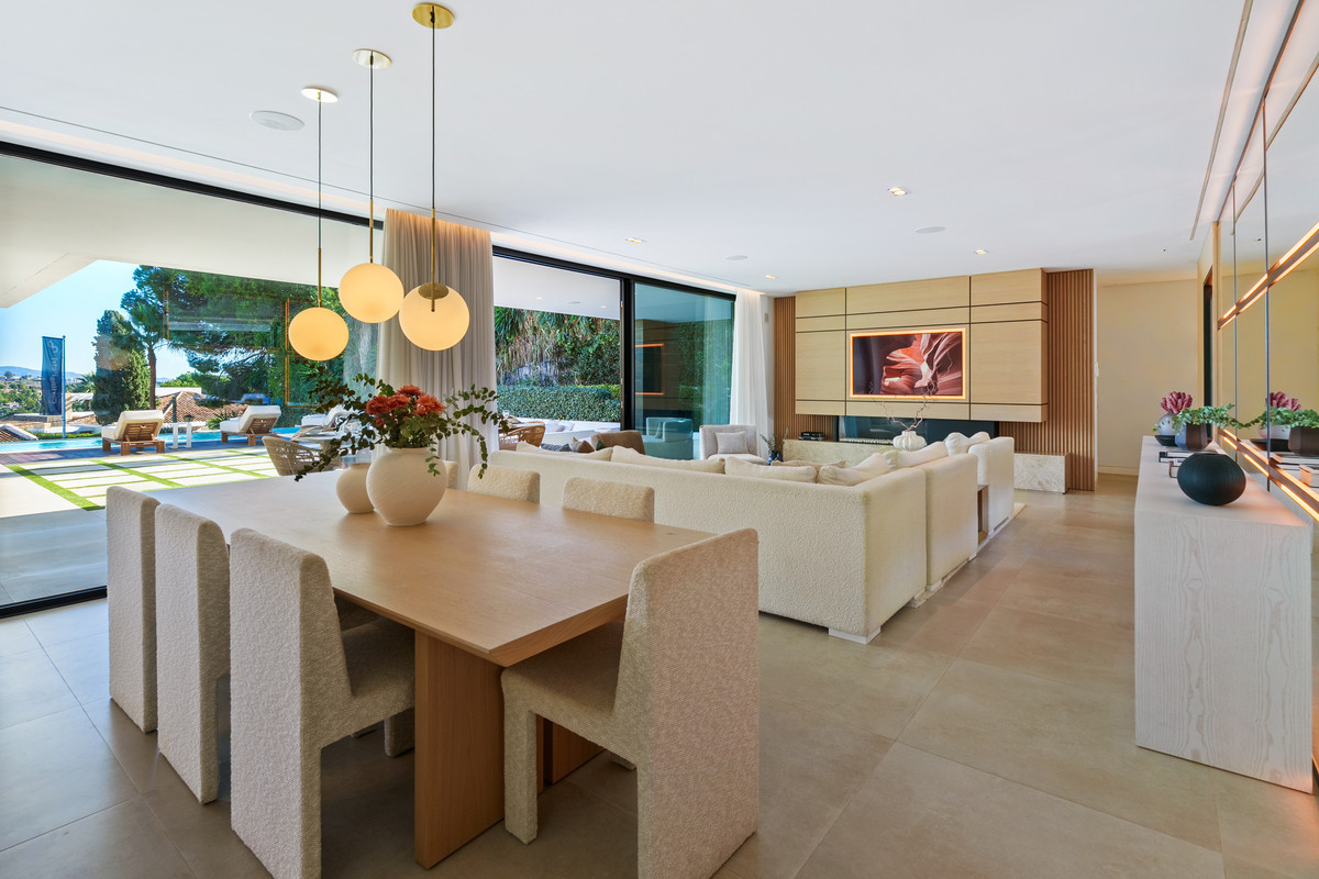 Se vende Villa - Chalet de 5 dormitorios en Costa Del Sol, Málaga, España