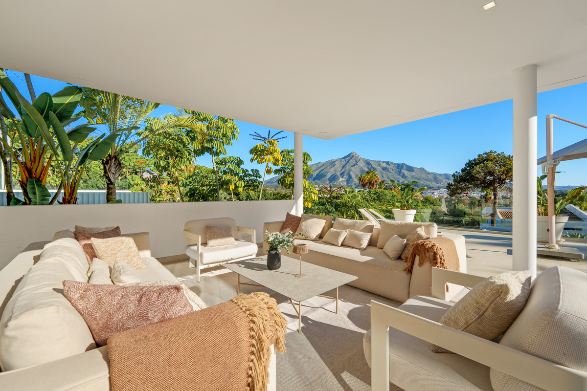 Se vende Villa - Chalet de 5 dormitorios en Costa Del Sol, Málaga, España