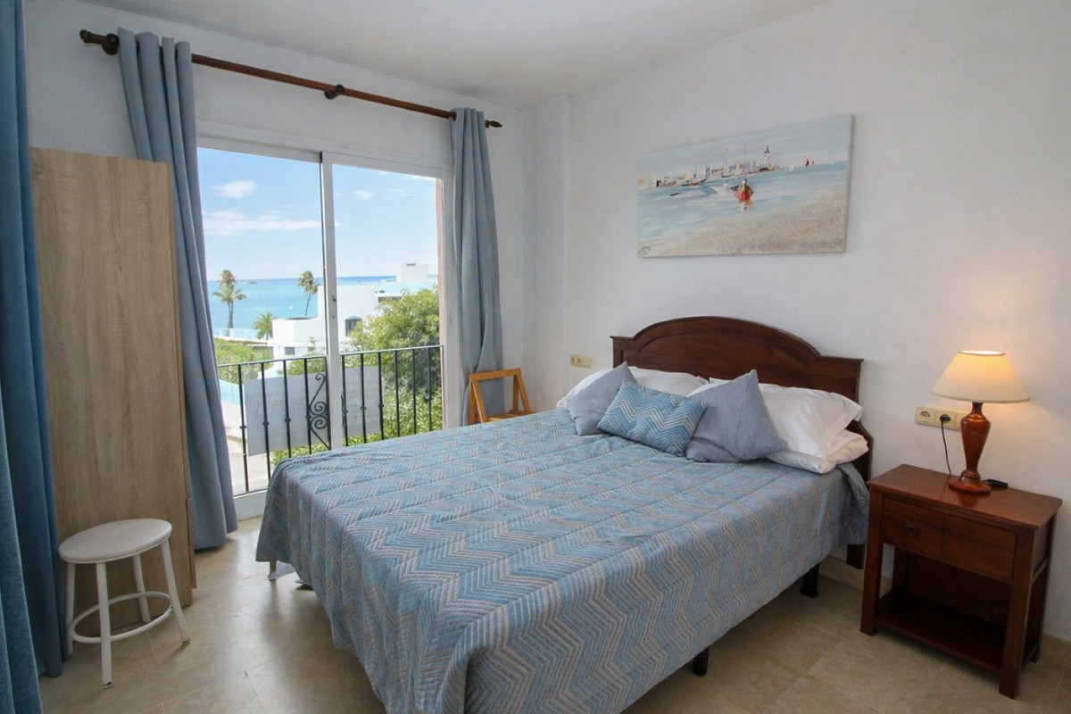 Se vende Apartamento Planta Media de 2 dormitorios en Costa Del Sol, Málaga, España