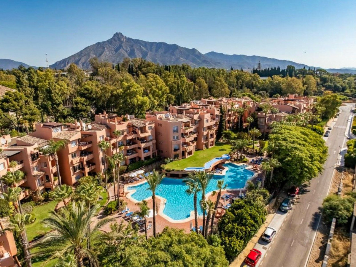 Se vende Apartamento Planta Media de 2 dormitorios en Costa Del Sol, Málaga, España
