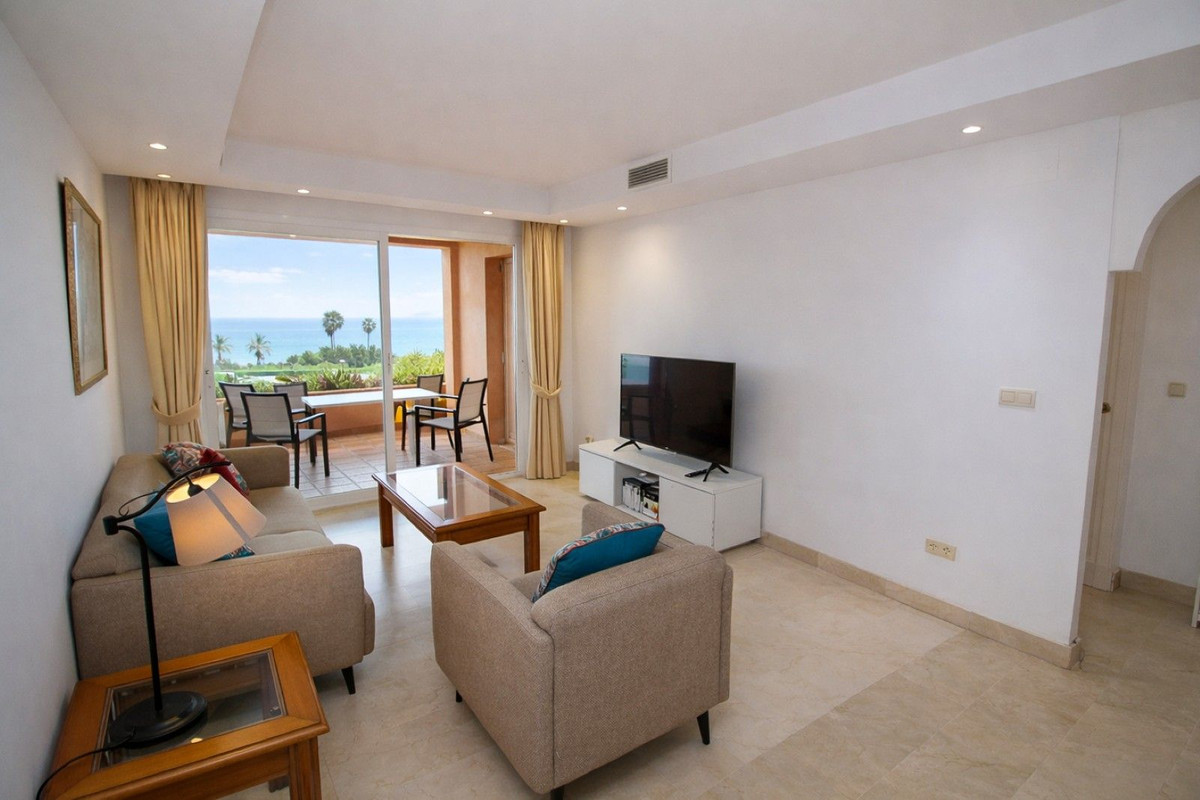 Se vende Apartamento Planta Media de 2 dormitorios en Costa Del Sol, Málaga, España