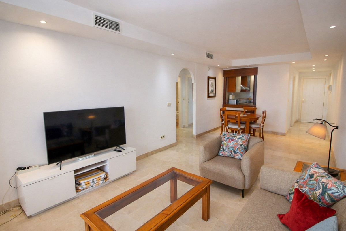 Se vende Apartamento Planta Media de 2 dormitorios en Costa Del Sol, Málaga, España