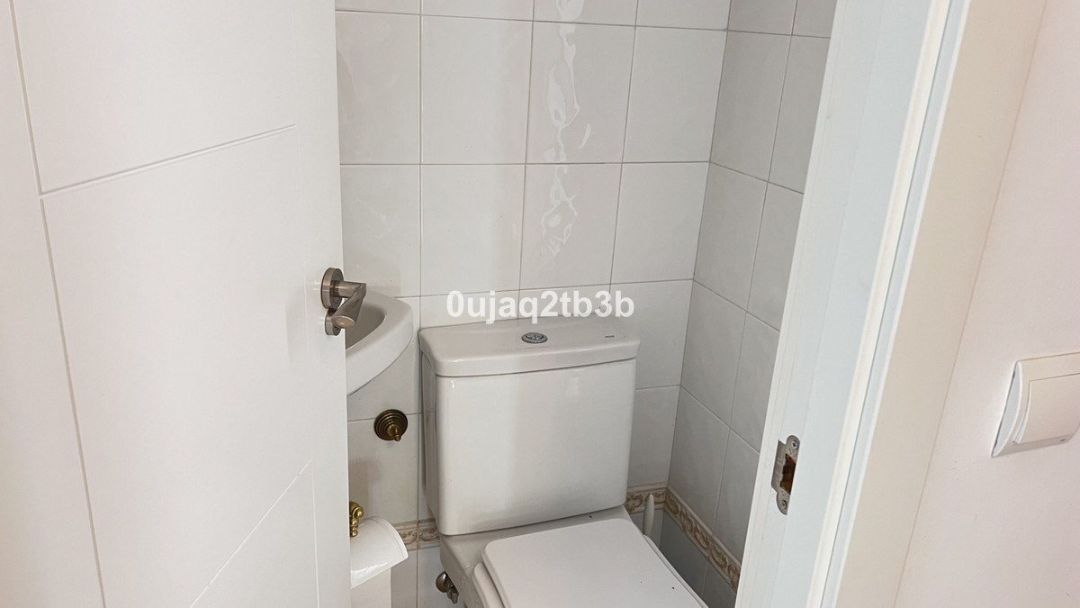 4 Bed Apartment for sale in Nueva Andalucía Costa Del Sol, Málaga, Spain