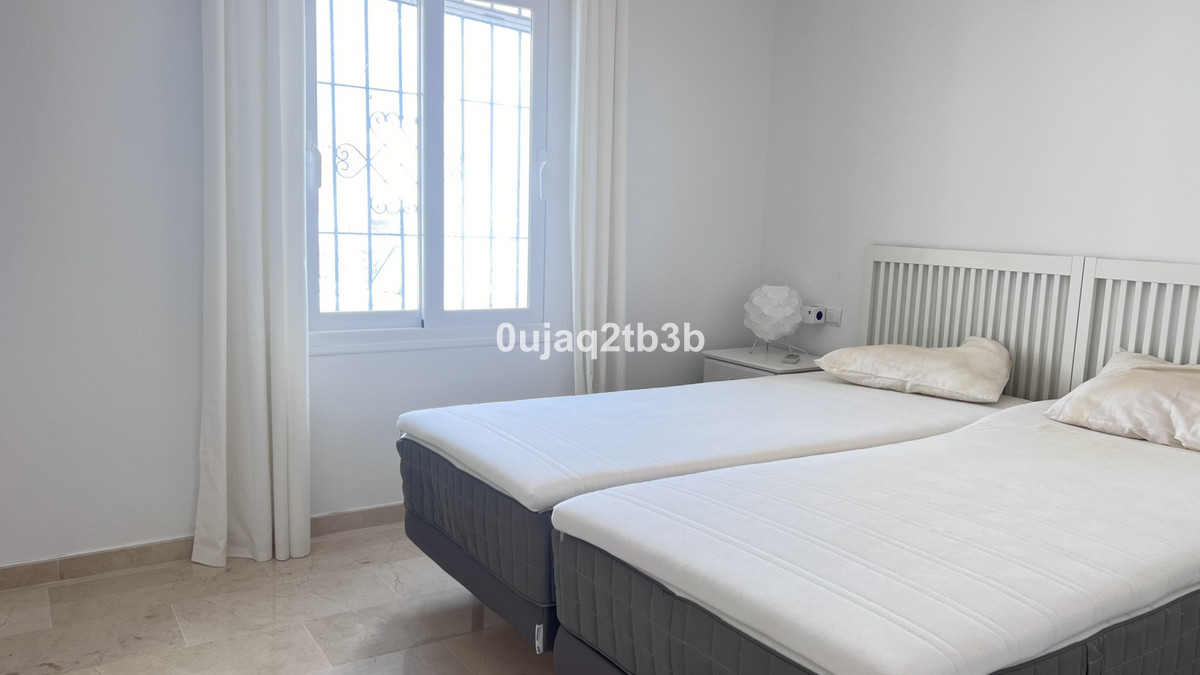 4 Bed Apartment for sale in Nueva Andalucía Costa Del Sol, Málaga, Spain