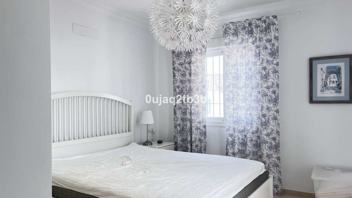 4 Bed Apartment for sale in Nueva Andalucía Costa Del Sol, Málaga, Spain