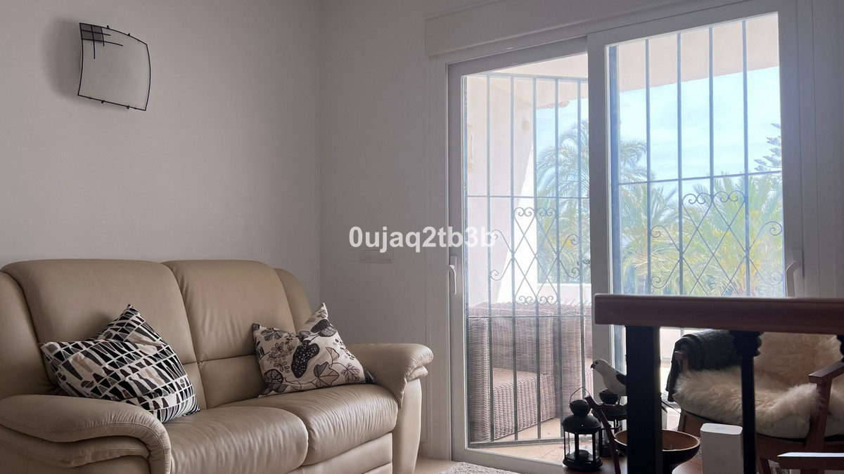 4 Bed Apartment for sale in Nueva Andalucía Costa Del Sol, Málaga, Spain