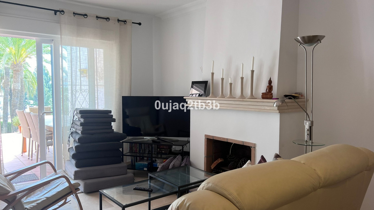 4 Bed Apartment for sale in Nueva Andalucía Costa Del Sol, Málaga, Spain