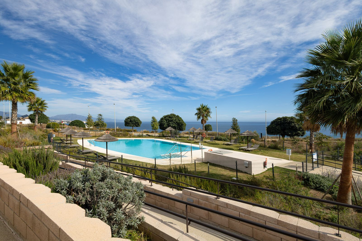 2 Bed Apartment for sale in Casares Costa Del Sol, Málaga, Spain