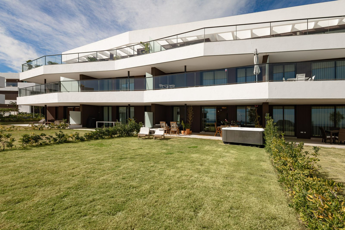 2 Bed Apartment for sale in Casares Costa Del Sol, Málaga, Spain