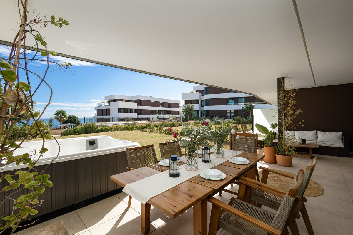 2 Bed Apartment for sale in Casares Costa Del Sol, Málaga, Spain