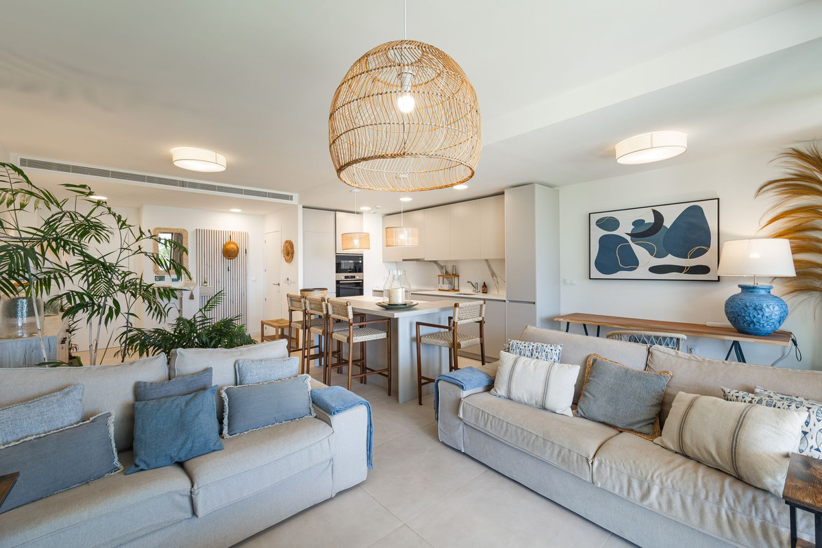 2 Bed Apartment for sale in Casares Costa Del Sol, Málaga, Spain
