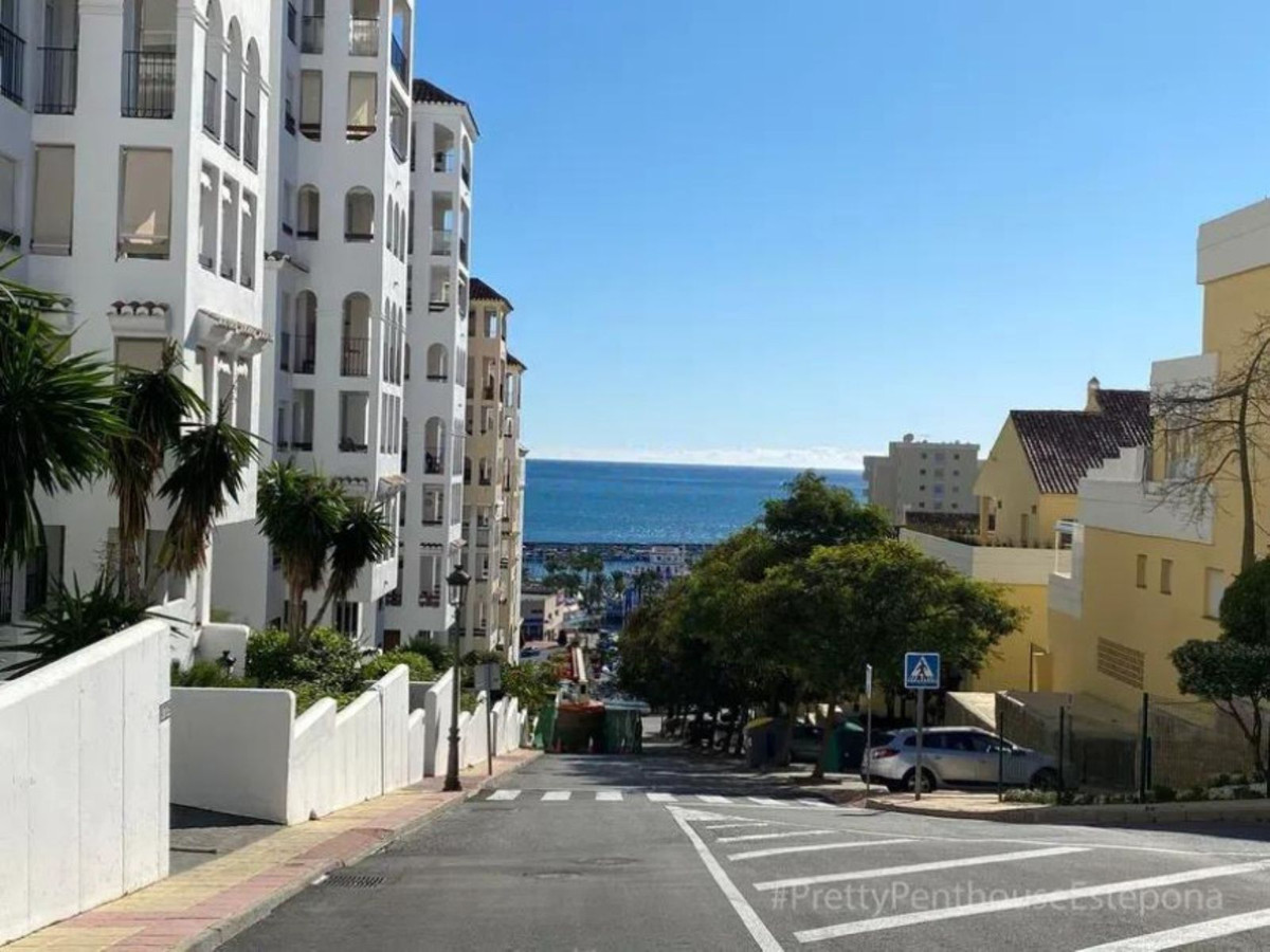 3 Bed Apartment for sale in Estepona Costa Del Sol, Málaga, Spain