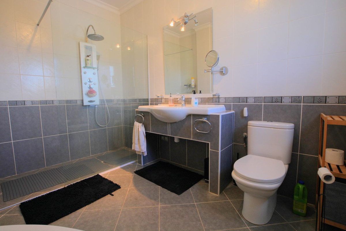 7 Bed Townhouse for sale in La Cala Golf Costa Del Sol, Málaga, Spain