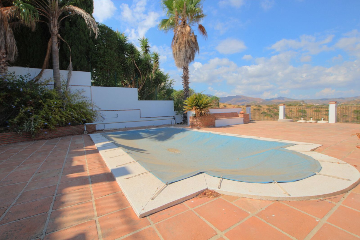 7 Bed Townhouse for sale in La Cala Golf Costa Del Sol, Málaga, Spain