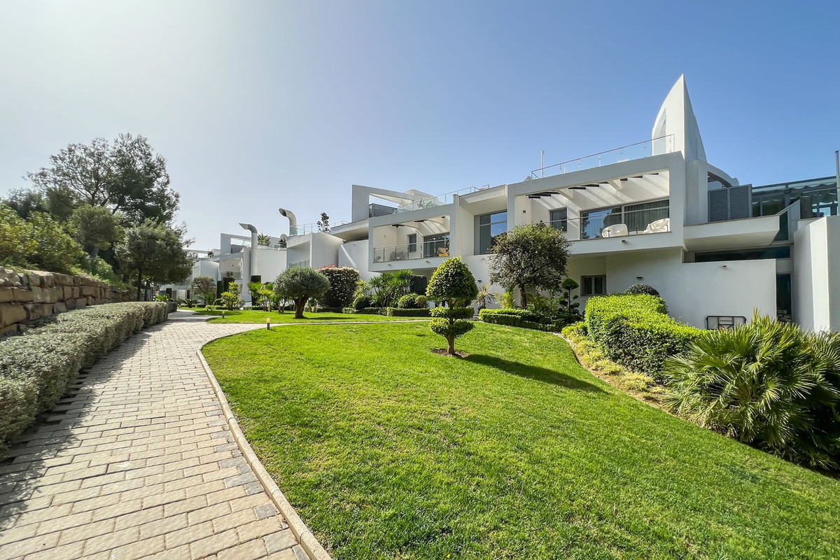 Se vende Pareada de 4 dormitorios en Costa Del Sol, Málaga, España