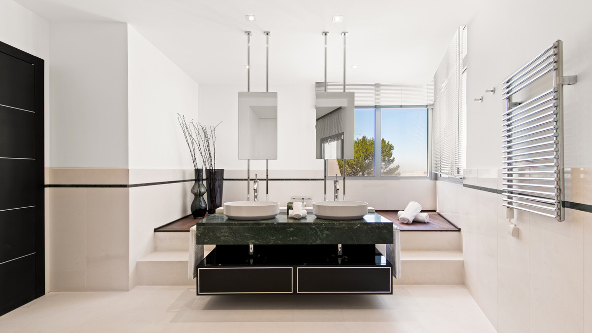 Se vende Pareada de 4 dormitorios en Costa Del Sol, Málaga, España