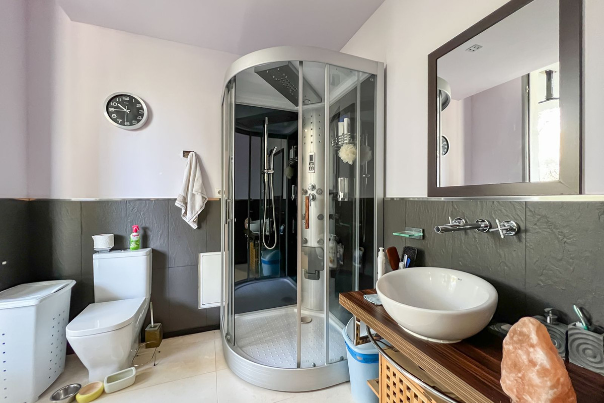 Se vende Pareada de 4 dormitorios en Costa Del Sol, Málaga, España