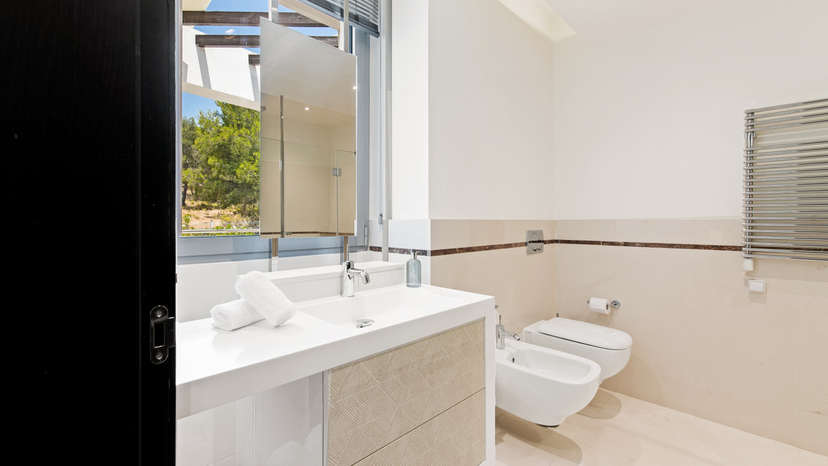 Se vende Pareada de 4 dormitorios en Costa Del Sol, Málaga, España