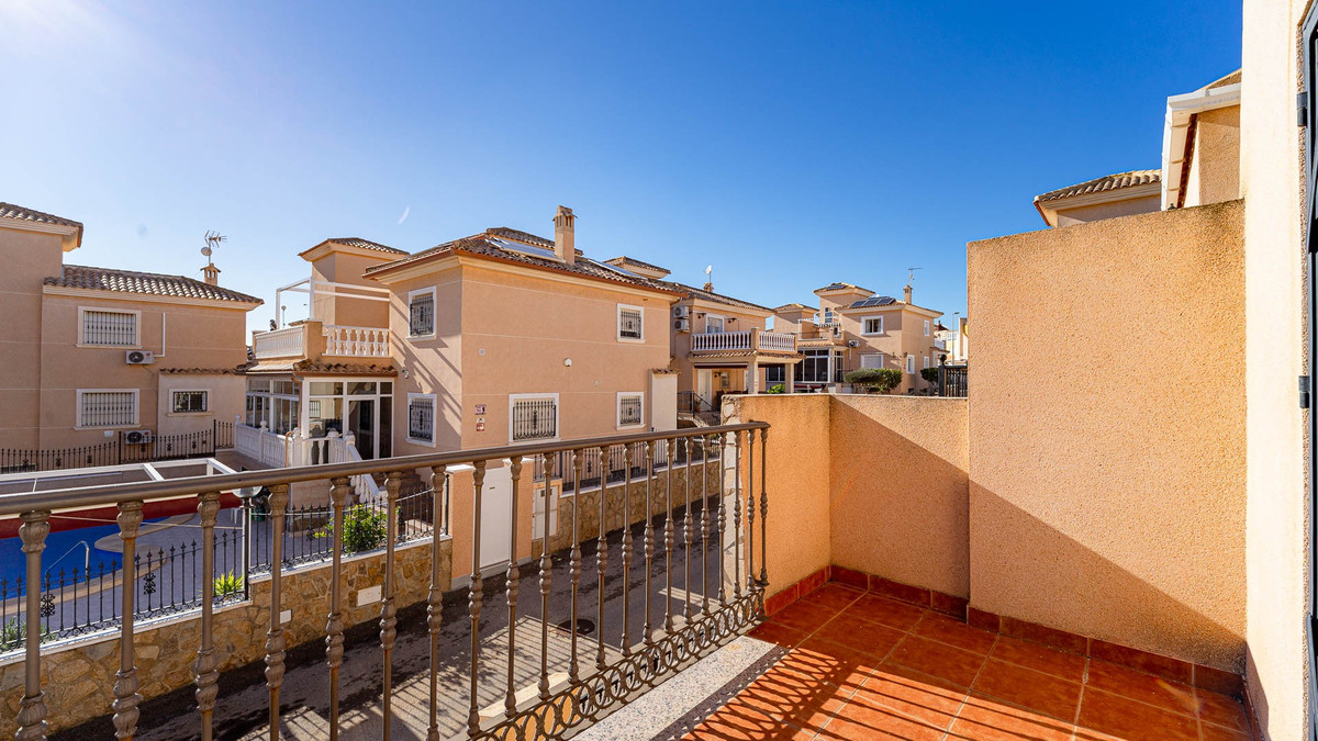 2 Bed Townhouse for sale in Punta Prima Costa Blanca, Alicante, Spain