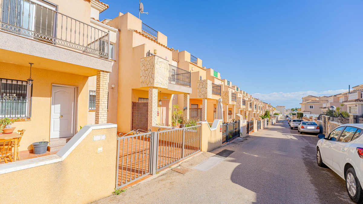2 Bed Townhouse for sale in Punta Prima Costa Blanca, Alicante, Spain