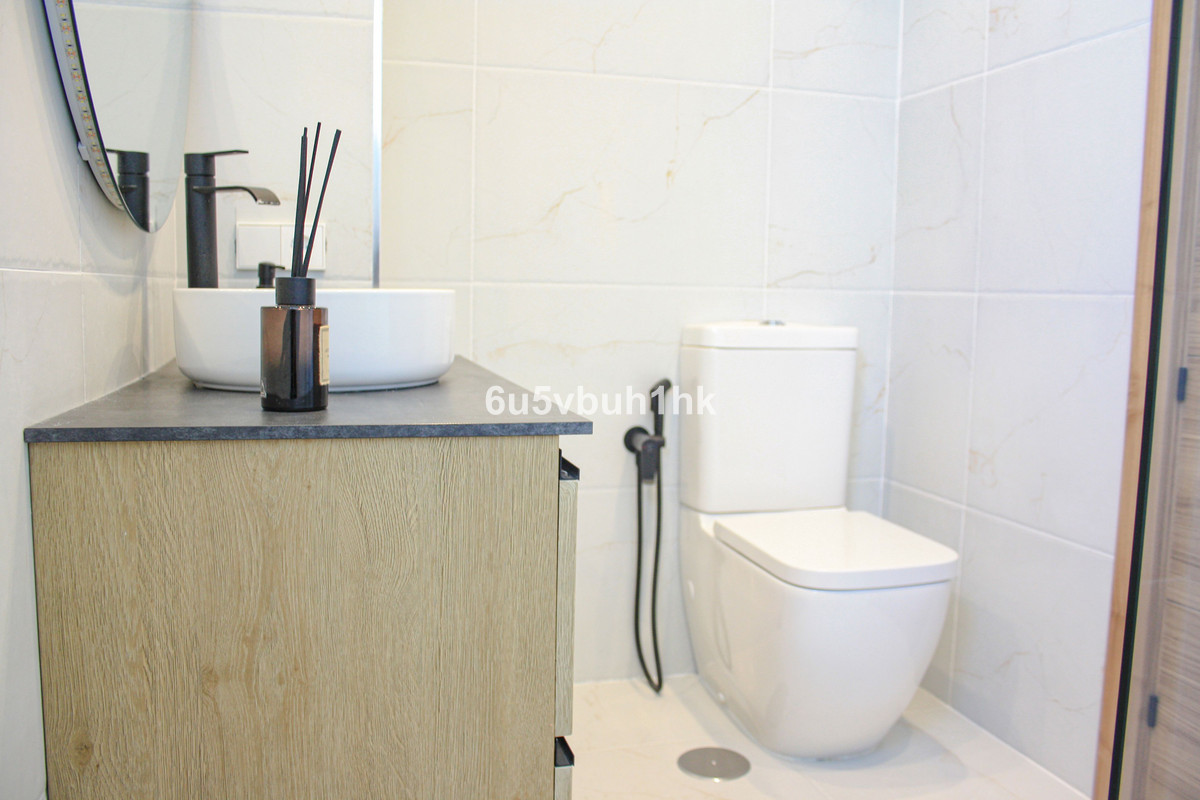 2 Bed Apartment for sale in Marbella Costa Del Sol, Málaga, Spain