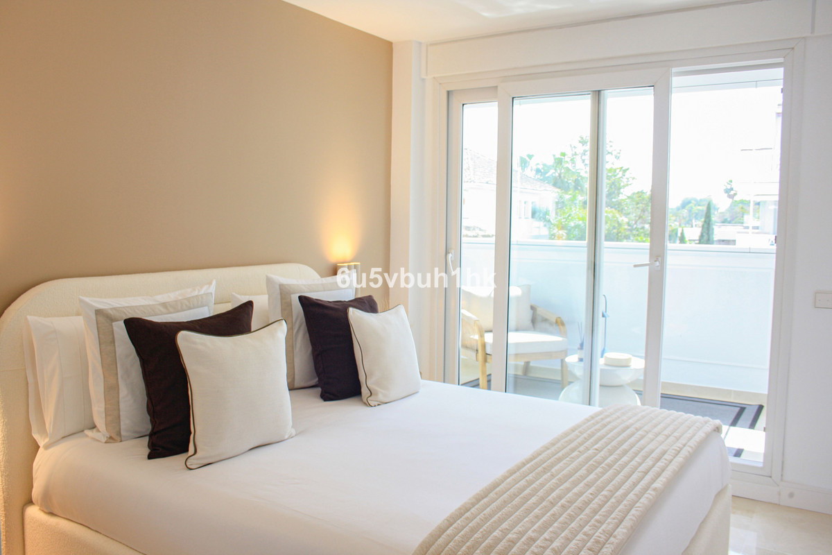 2 Bed Apartment for sale in Marbella Costa Del Sol, Málaga, Spain