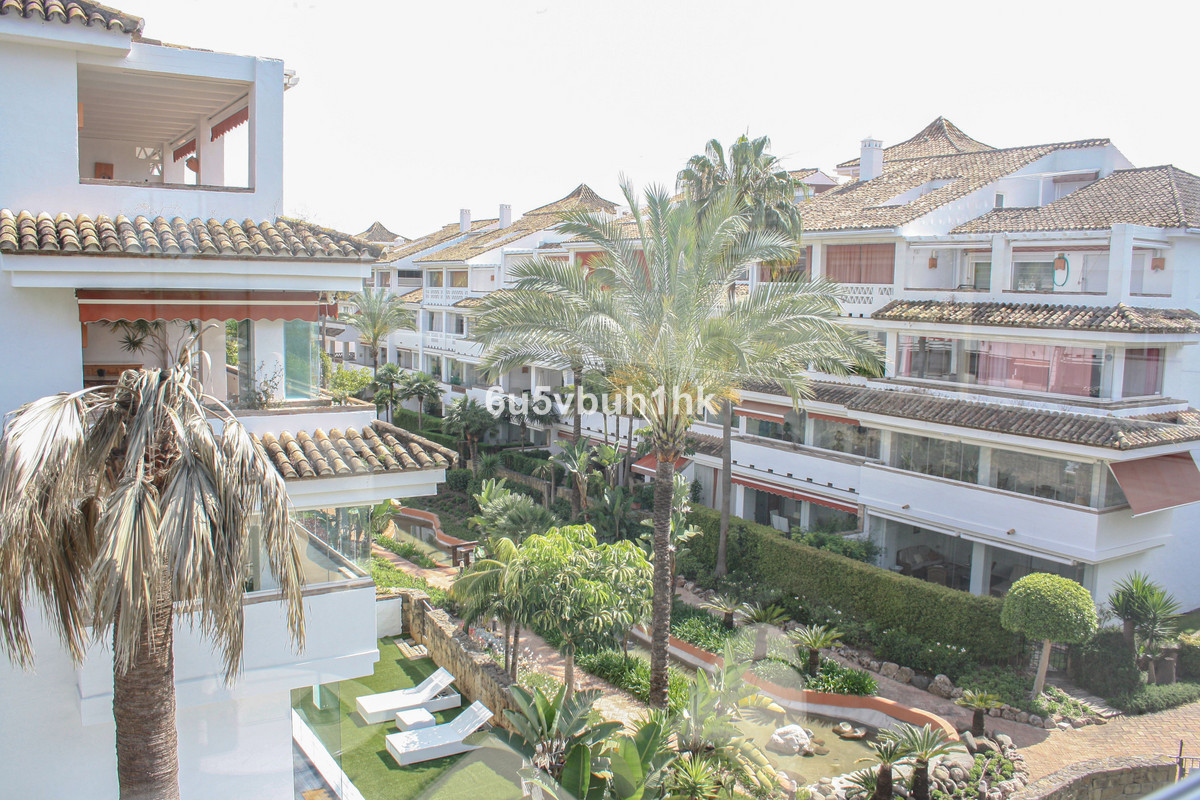 2 Bed Apartment for sale in Marbella Costa Del Sol, Málaga, Spain