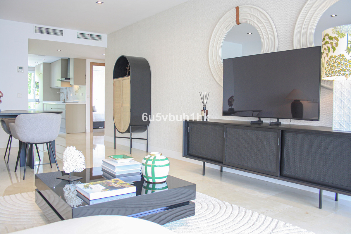 2 Bed Apartment for sale in Marbella Costa Del Sol, Málaga, Spain