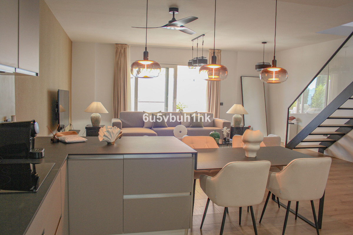 4 Bed Apartment for sale in Marbella Costa Del Sol, Málaga, Spain